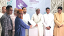 যশোর হাসপাতালে চিকিৎসাসামগ্রী বিতরণ করলেন প্রতিমন্ত্রী