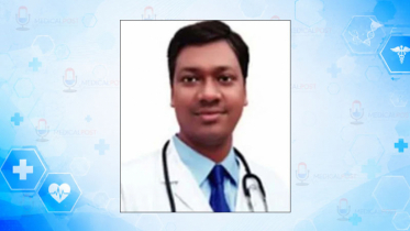 অ্যানেস্থেসিয়ার চিকিৎসক, করছেন জটিল অস্ত্রোপচার