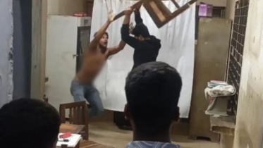 হাসপাতালে ঢুকে স্বেচ্ছাসেবক দল নেতাকে মারধর, ভিডিও ভাইরাল