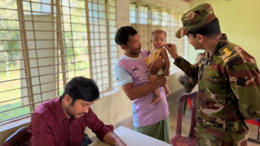 সেনাবাহিনীর মেডিকেল ক্যাম্পে চিকিৎসা পেলেন ৩০০ রোগী